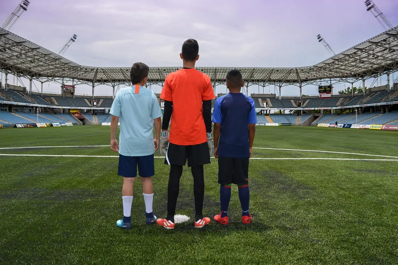 Mål, hattricks og sene afgørelser: Regionalliga West, runde 3, kogt ned kamp for kamp