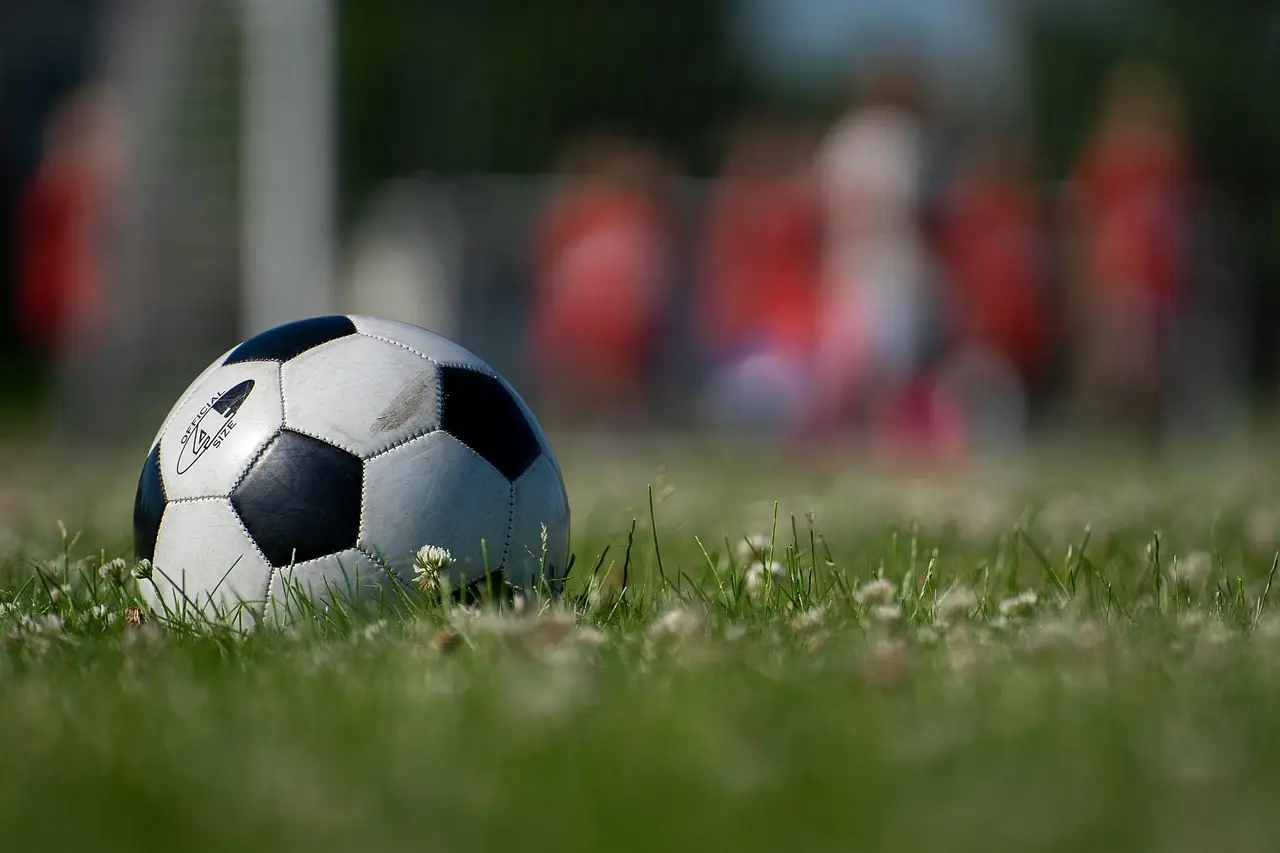Mål, sene straffespark og vendepunkter: Regionalliga Nord runde 19 i fuldt fokus