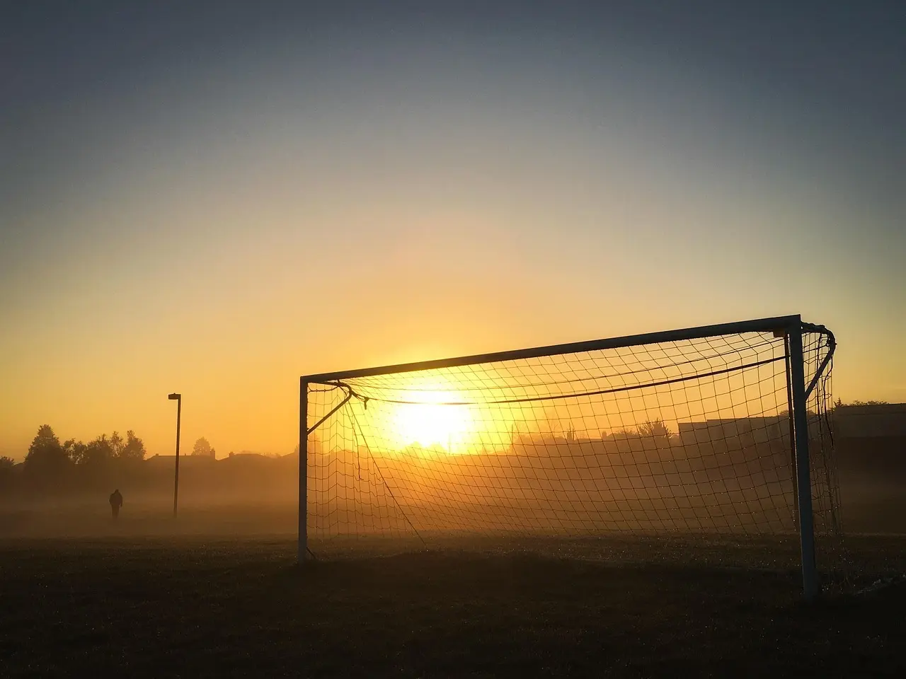 Regionalliga Bayern runde 28: sene afgørelser, store sejre og røde kort