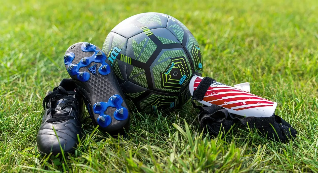 Vendelser, rene sejre og sene udligninger: Regionalliga West 2025/26 – runde 26 i fokus